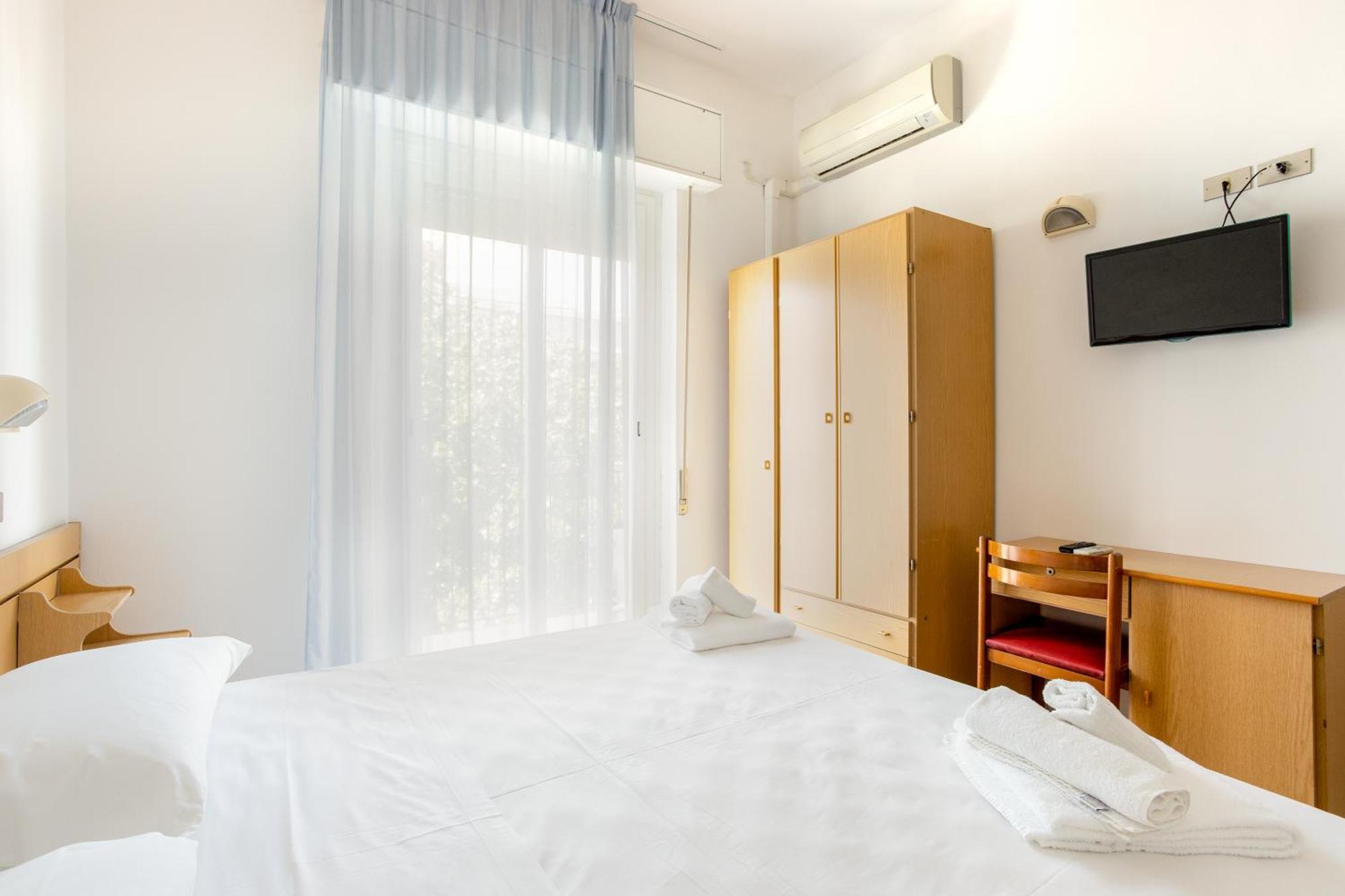 רימיני Hotel Katina מראה חיצוני תמונה