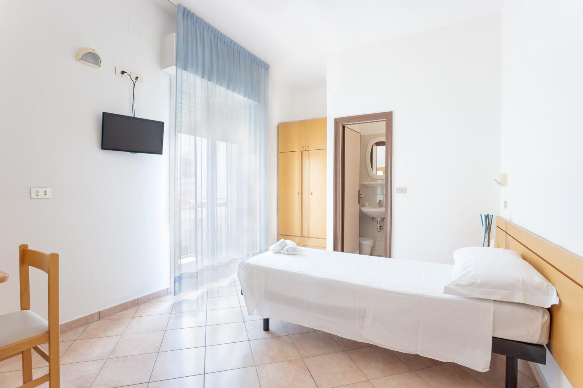 רימיני Hotel Katina מראה חיצוני תמונה