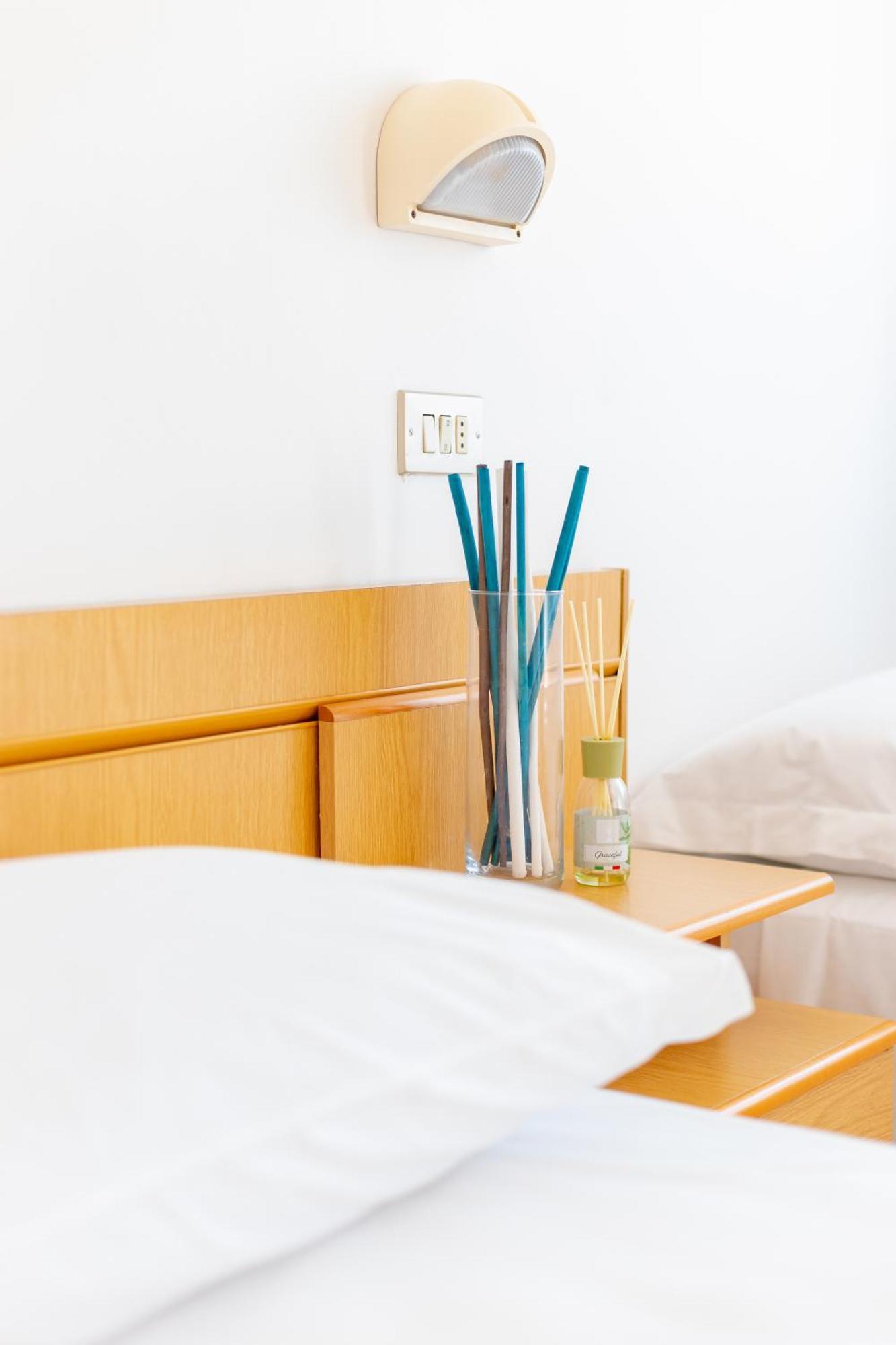רימיני Hotel Katina מראה חיצוני תמונה