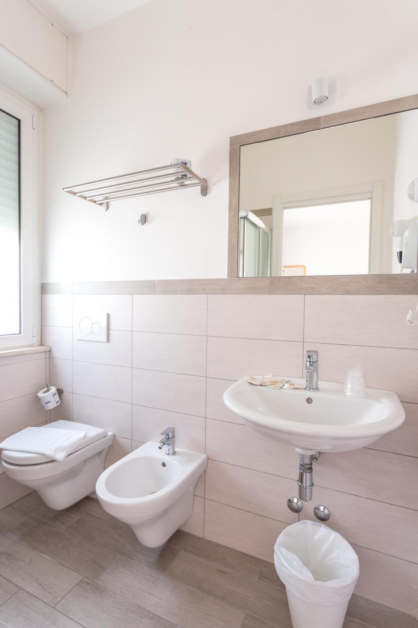 רימיני Hotel Katina מראה חיצוני תמונה